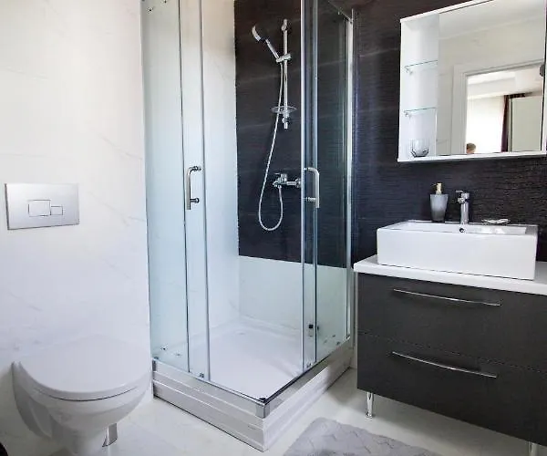 3 A502 Stayinn By Cosmopolis