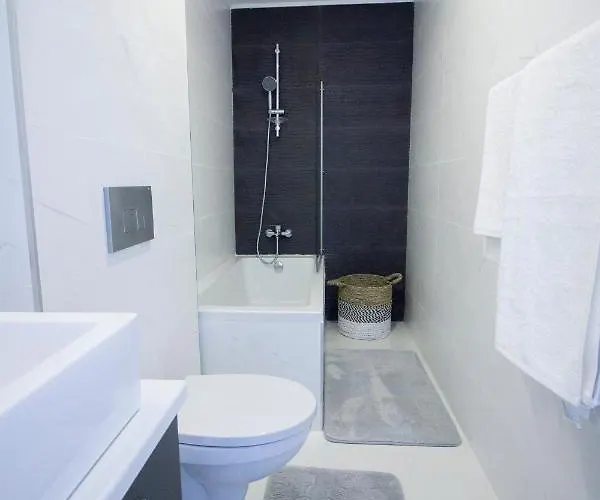 3 A502 Stayinn By Cosmopolis *