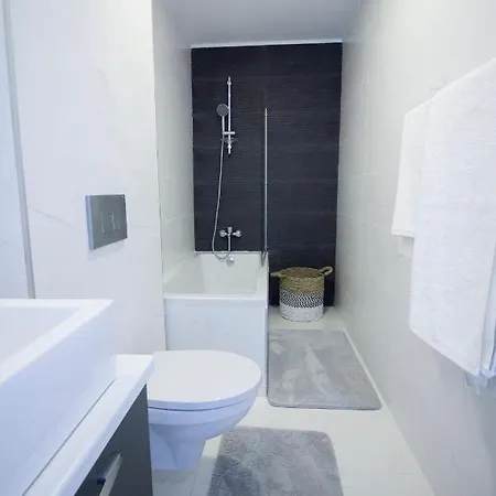 3 A502 Stayinn By Cosmopolis *